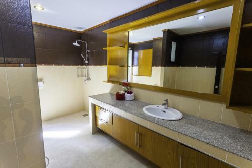 Apartamento White Flower Lanta