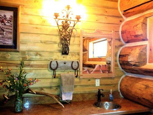 Mcdonald's Ranch Lodge