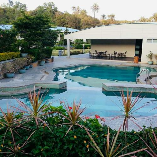 Hotel Hummingbird Resort