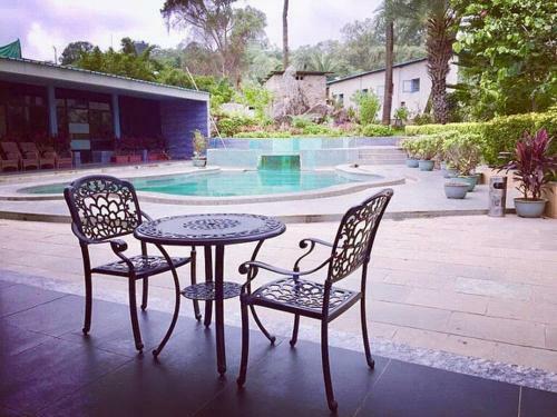 Hotel Hummingbird Resort