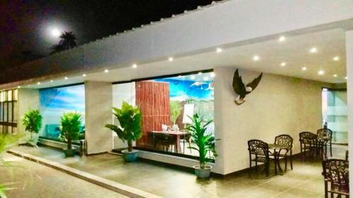 Hotel Hummingbird Resort
