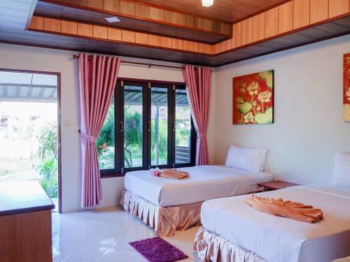 Hotel Lanta Mermaid Beach Front Resort