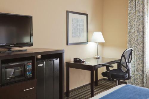 Holiday Inn Express Columbia, An Ihg Hotel