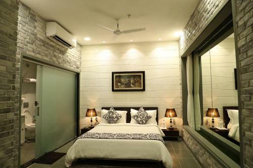 Hotel Tribecca Select Ahmedabad