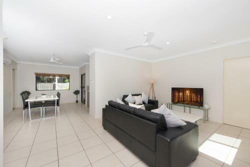 Hostal 3 Bedroom Central Home