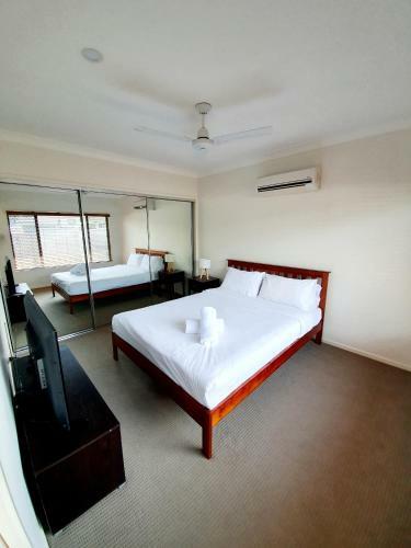 Hostal 3 Bedroom Central Home