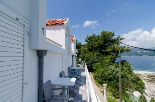 Hostal Holiday Home Macus