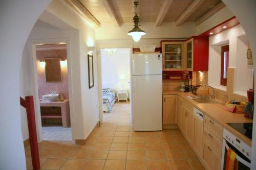 Naoussa Bay Villas