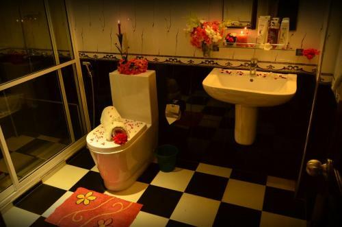Hostal Kings Villa