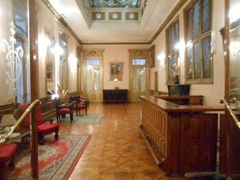 Hotel Reina