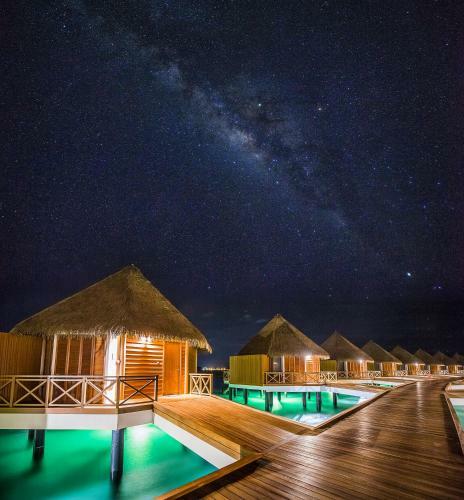 Hotel Mercure Maldives Kooddoo Resort