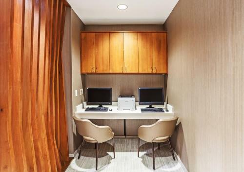 Hotel Springhill Suites By Marriott Tulsa At Tulsa Hills
