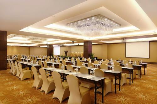 Swiss-belhotel Harbour Bay