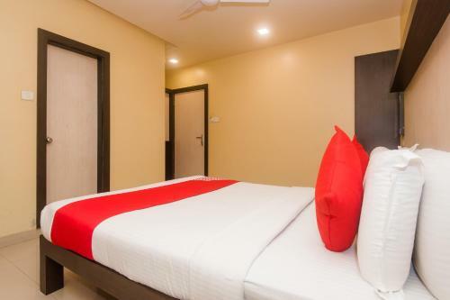 Oyo 22007 Hotel Kuber Hospitality