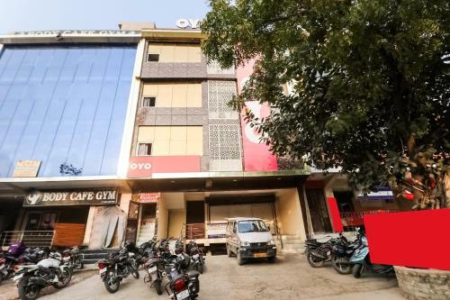 Oyo 22007 Hotel Kuber Hospitality