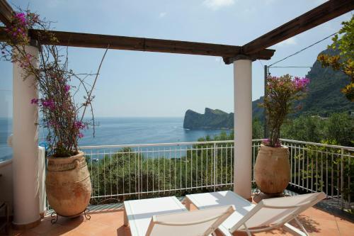 Sirenuse Villa Sleeps 8 Pool Air Con Wifi
