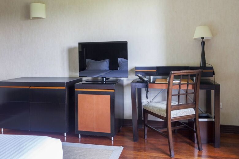 Hotel AC Palacio de Santa Ana By Marriott