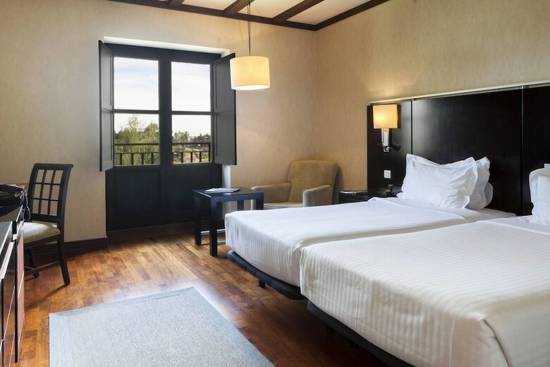 Hotel AC Palacio de Santa Ana By Marriott