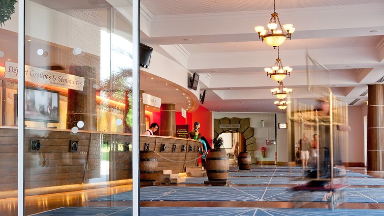 Explorers Hotel