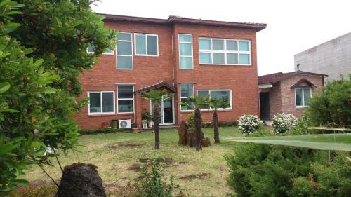 Hostal Ophir House