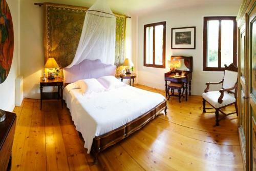 Bastia Villa Sleeps 11