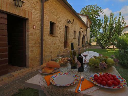 Charming Farmhouse With Swimming Pool In Umbria