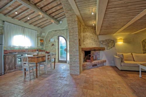 Tignano Villa Sleeps 6 Pool Air Con Wifi