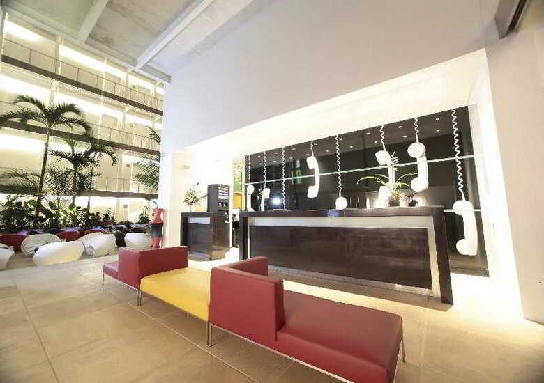 Now Hotel