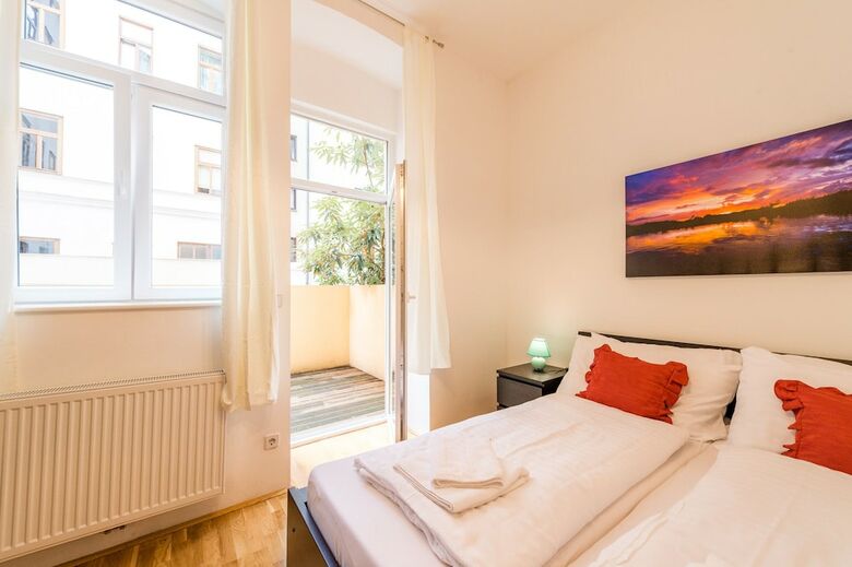 Goldfisch Apartment Am Augartenpark