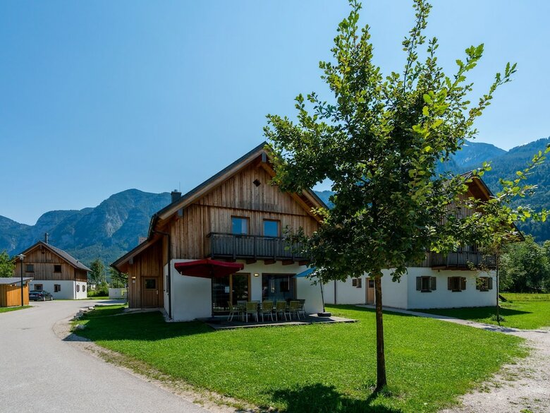 Modern Chalet In Obertraun With Terrace