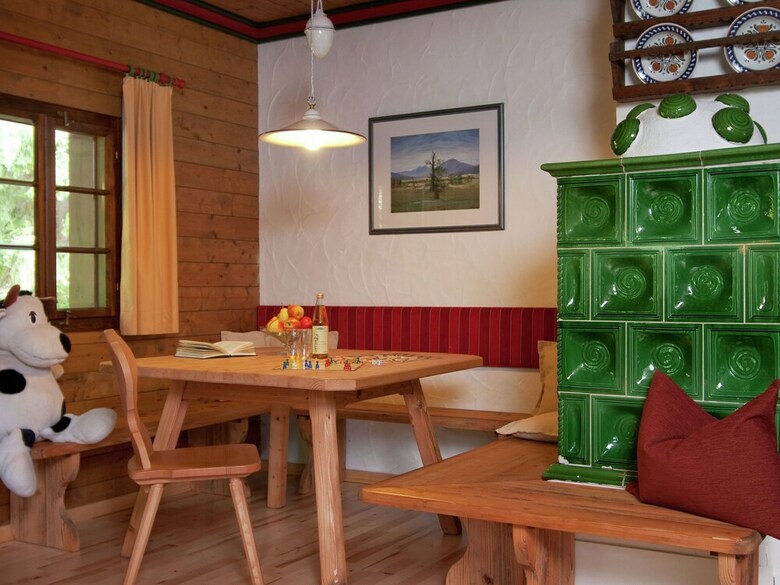 Authentic Apartment In Oberaichwald Near Hiking Area