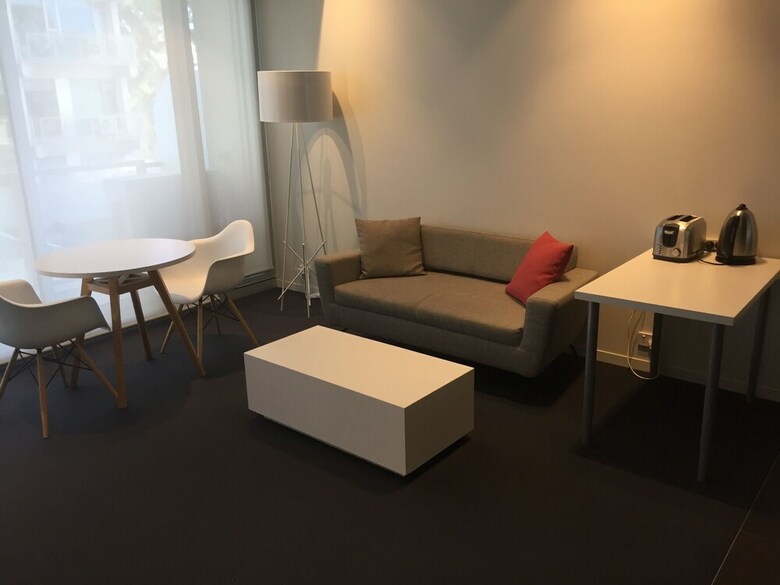 Aparthotel Luxurious Apartments Near City