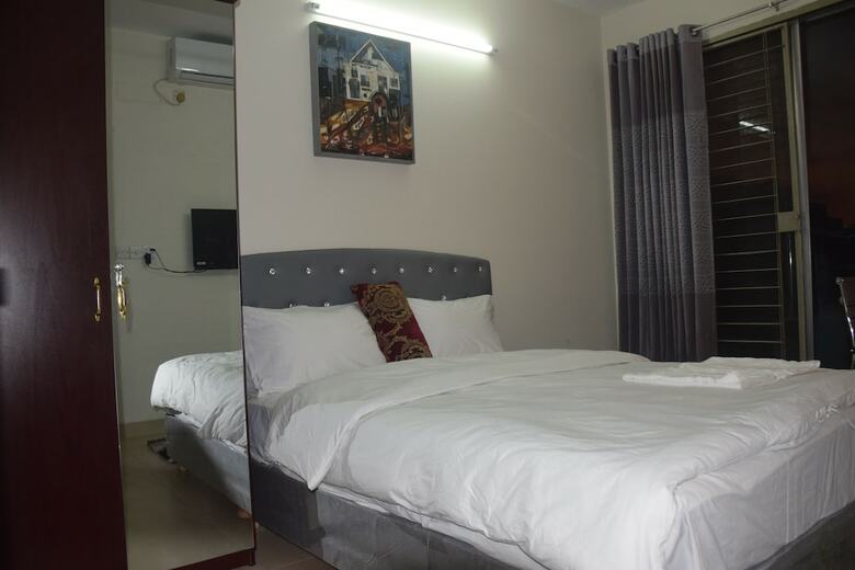 Fairmont Guest House