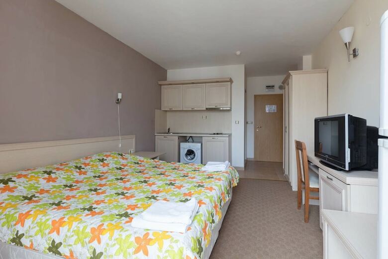 Aparthotel Studio With Balcony And Pool View