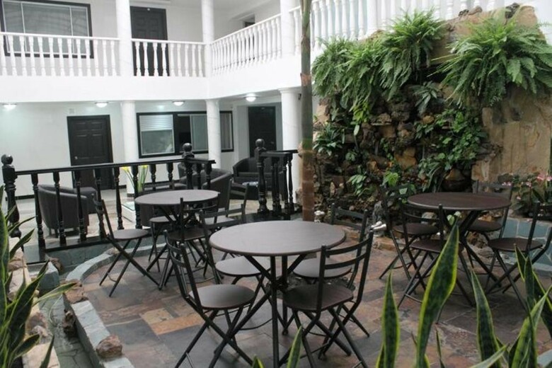 Hotel Ejecutivo Av. La Esperanza