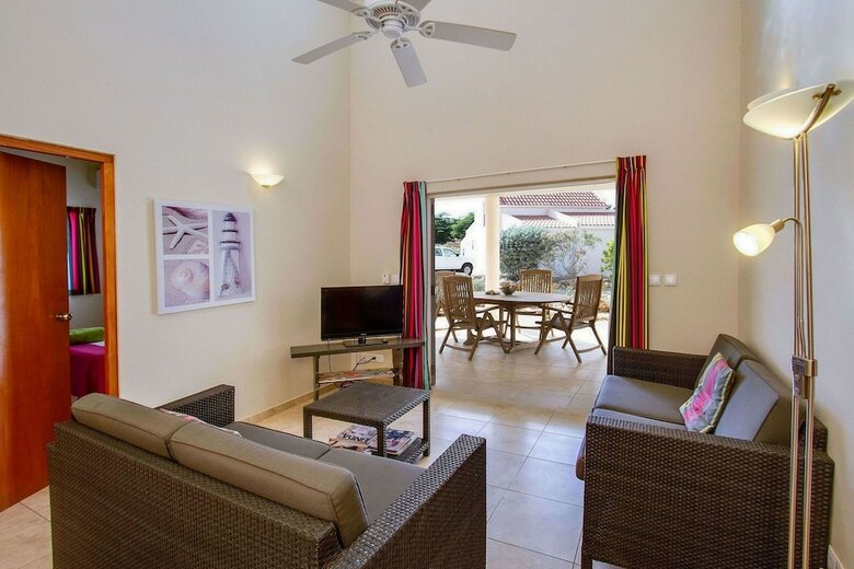 Hamlet Oasis Resort