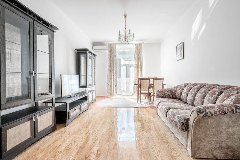 Aparthotel Luxury Apartment On Komunisticheskaya 3