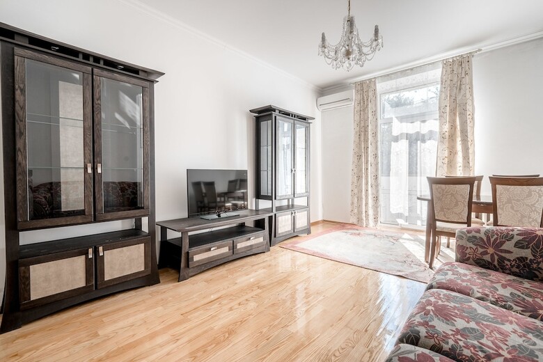 Aparthotel Luxury Apartment On Komunisticheskaya 3