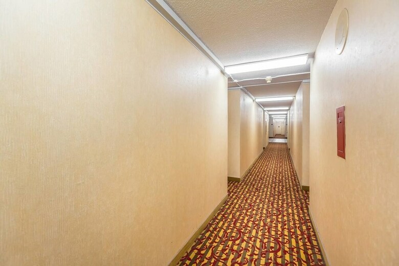Spacious 1 Br Apartment Of Downtown Toronto III