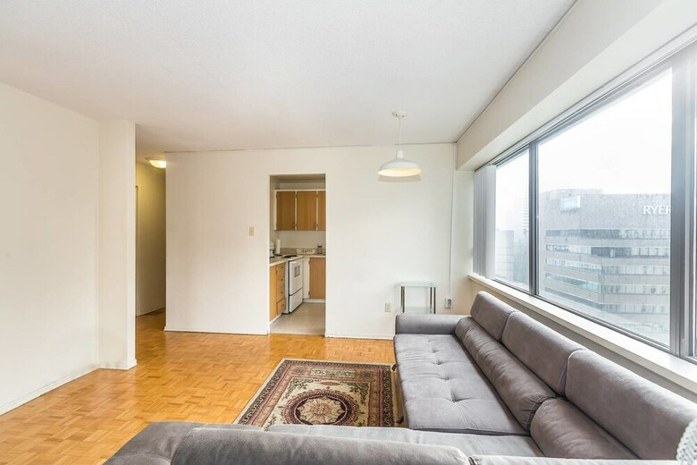 Spacious 1 Br Apartment Of Downtown Toronto III