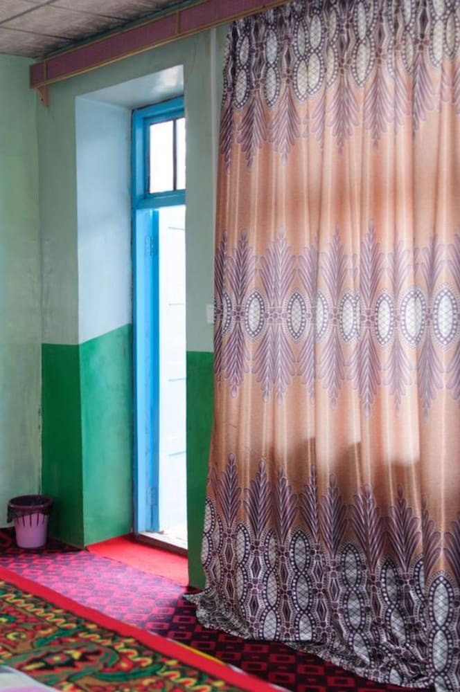 Hostal Turpan Dap Youth Hostel