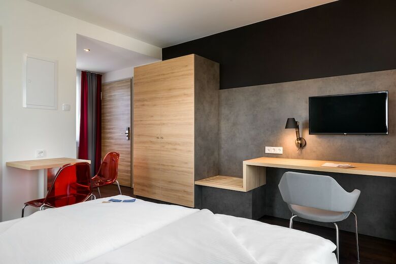 Aparthotel Signature East Hotel Apartment