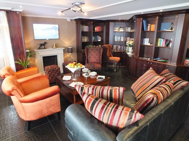 Crossgates Hotelship 4 Star - Altstadtnord - K�ln