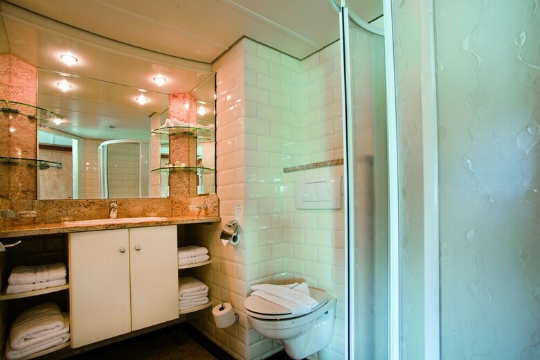 Crossgates Hotelship 3 Star - Altstadt - K�ln