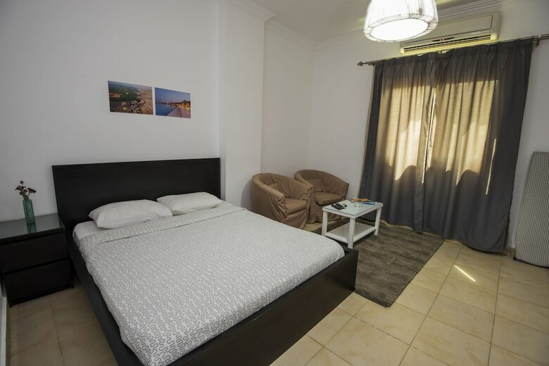 Aparthotel Lilly Apartments
