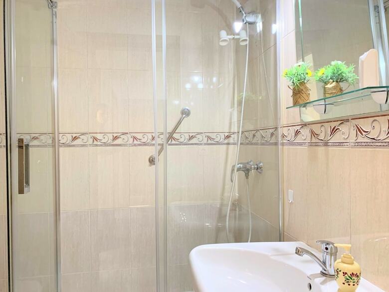Apartamentos Homely Malaga Victoria Parking Privado