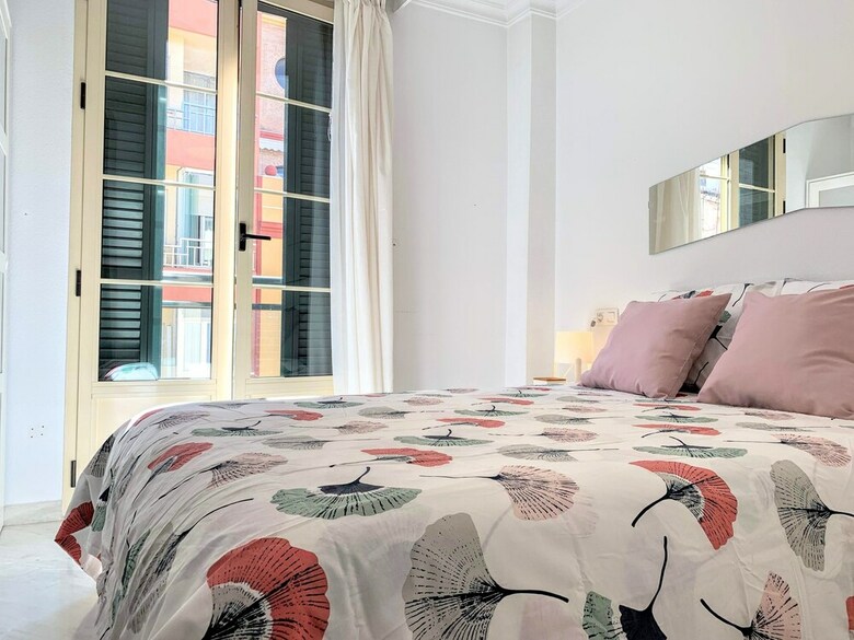 Apartamentos Homely Malaga Victoria Parking Privado