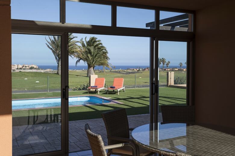 Villas Caleta Beach & Golf