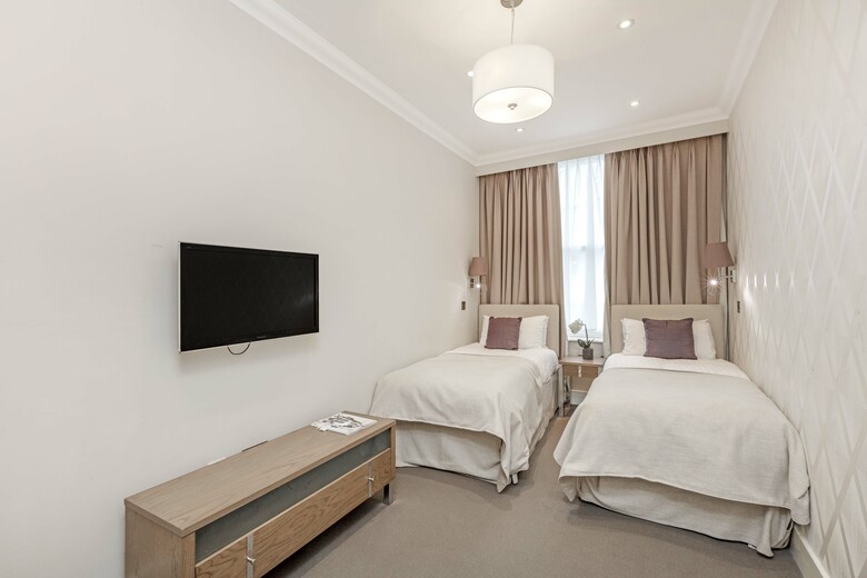 Hotel Ashburn Court