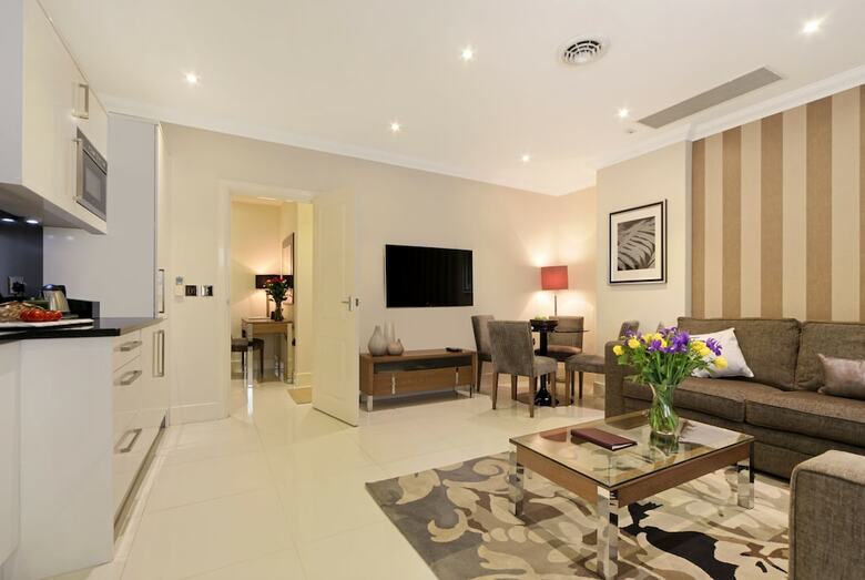 Hotel Ashburn Court